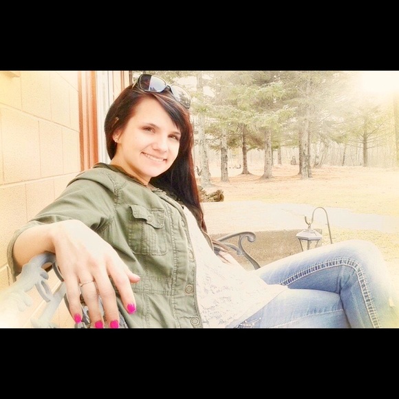 Meet your posher, KD! - Picture 2 of 3